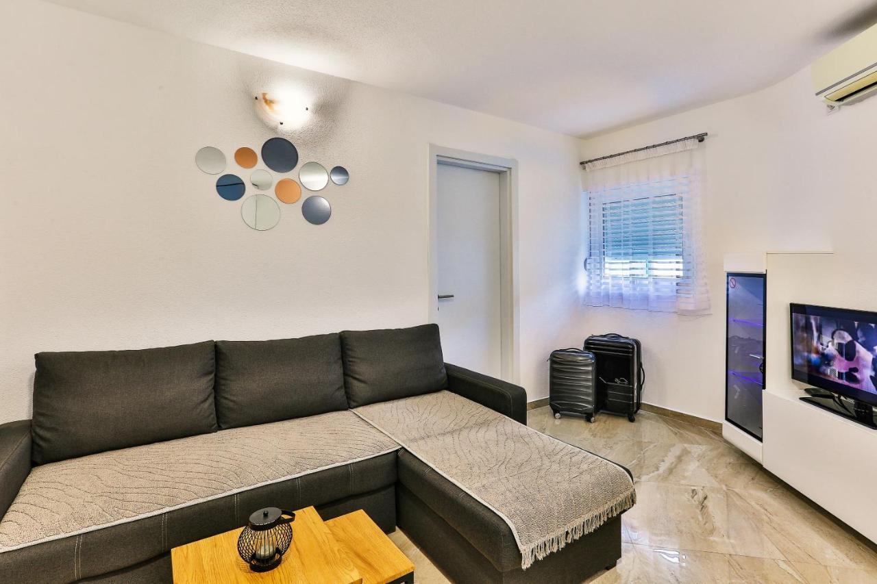 Zara Apartment Budva Extérieur photo
